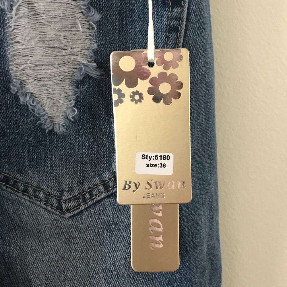 ♦️SOLD♦️ Distressed Denim Jeans By Swan - Picture 8 of 8